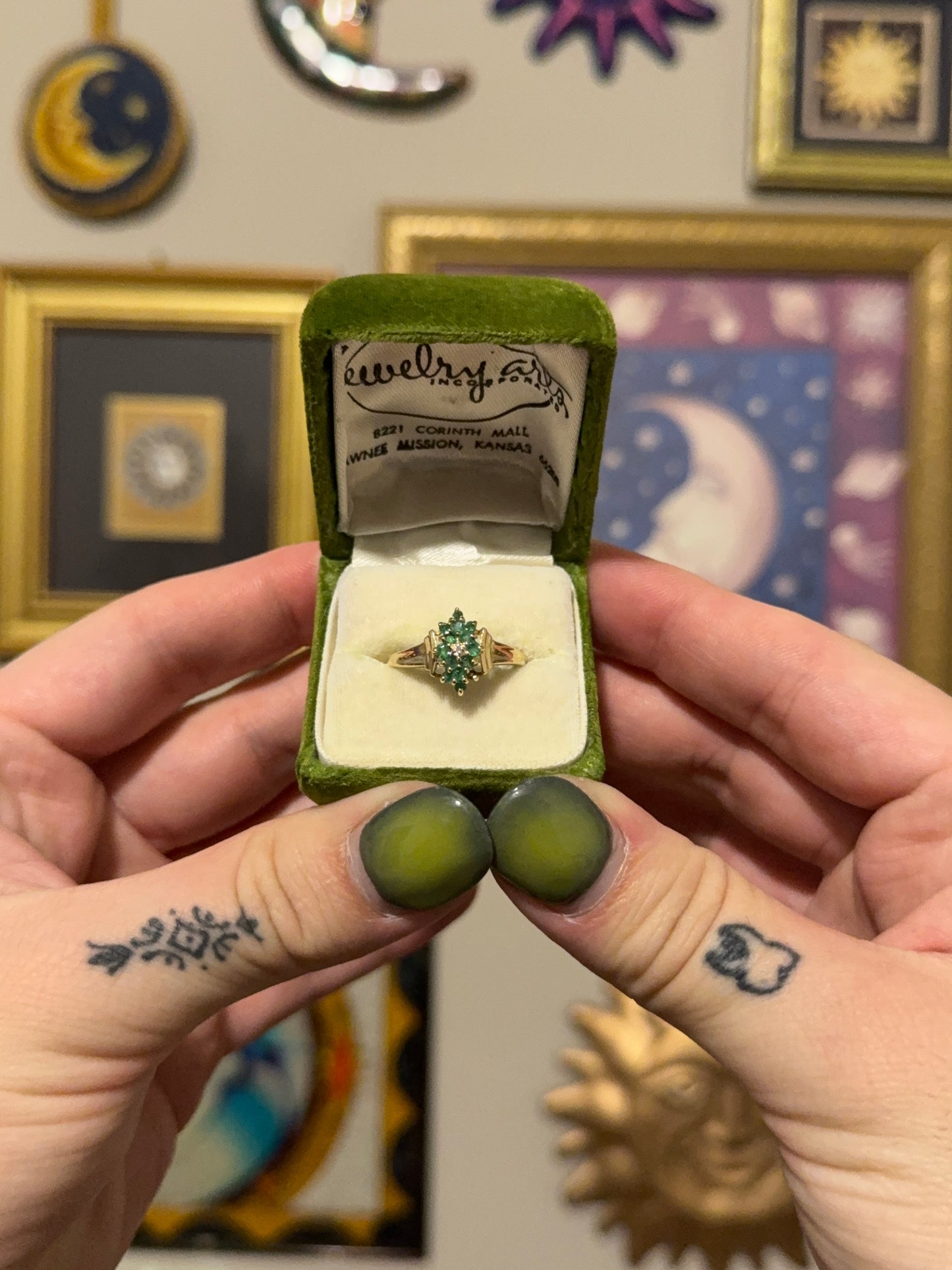 Yellow gold emerald cluster