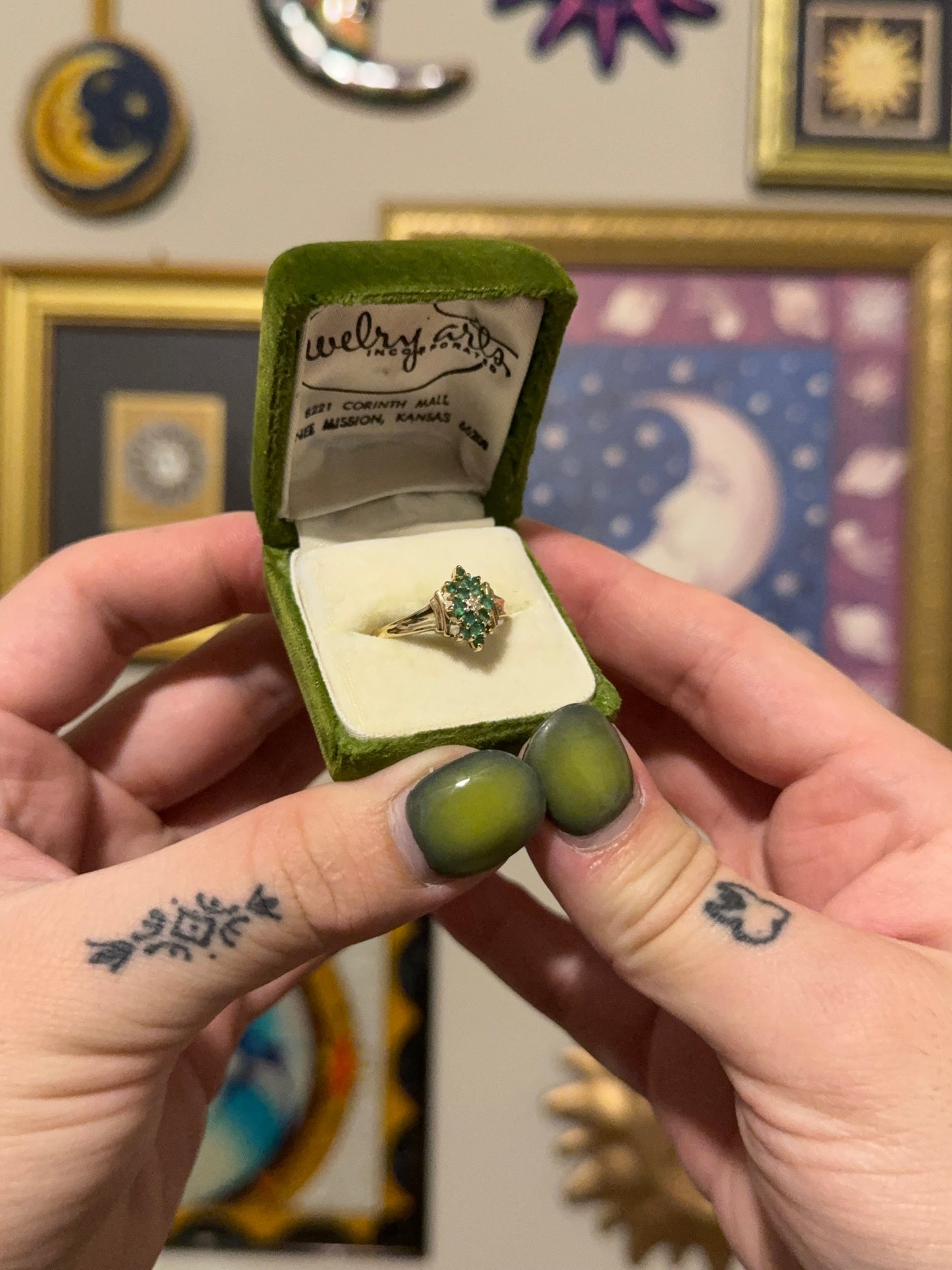 Yellow gold emerald cluster